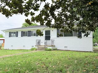 10 Mary Ln, Rossville, GA 30741