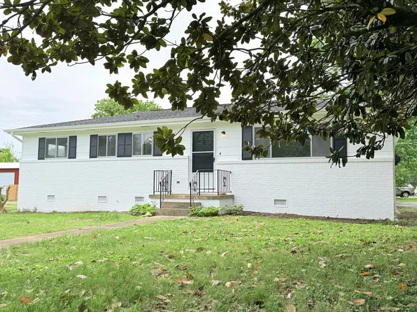 10 Mary Ln, Rossville, GA 30741