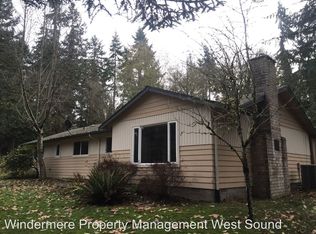 9977 NE Lofgren Rd, Bainbridge Island, WA 98110