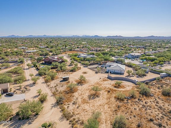 4th image of 31525 N 49TH Way #-