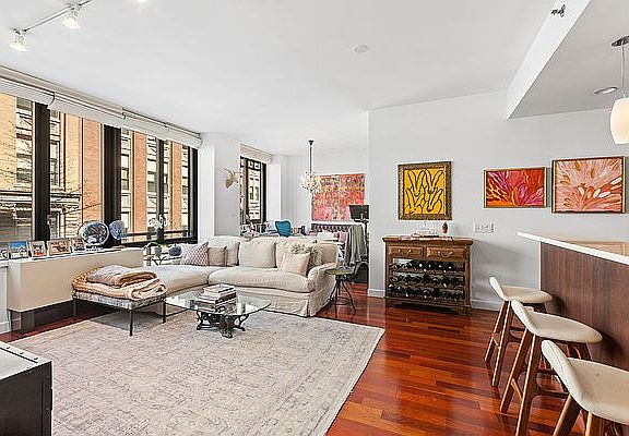 3rd image of 50 W 15th St APT 3B