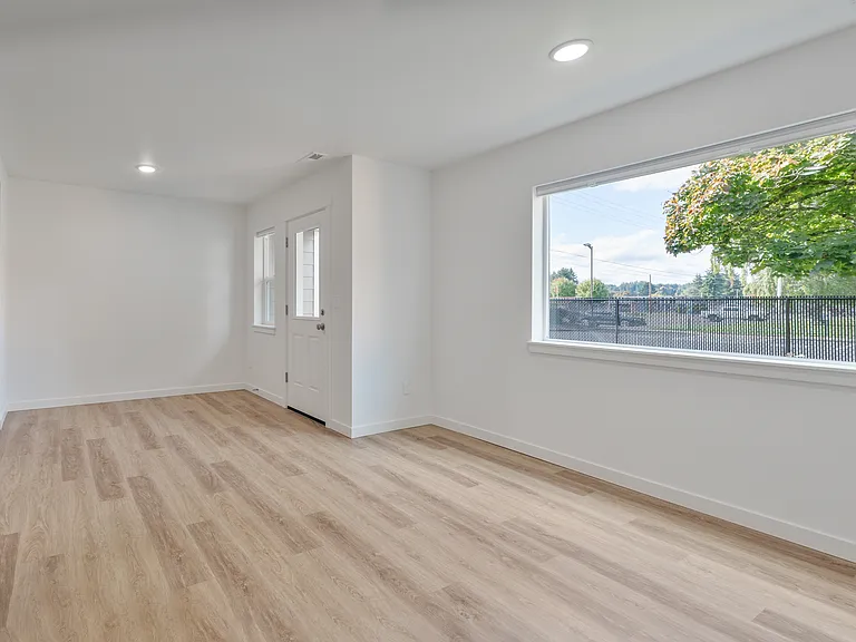 2711 Niki Ln — Photo 15