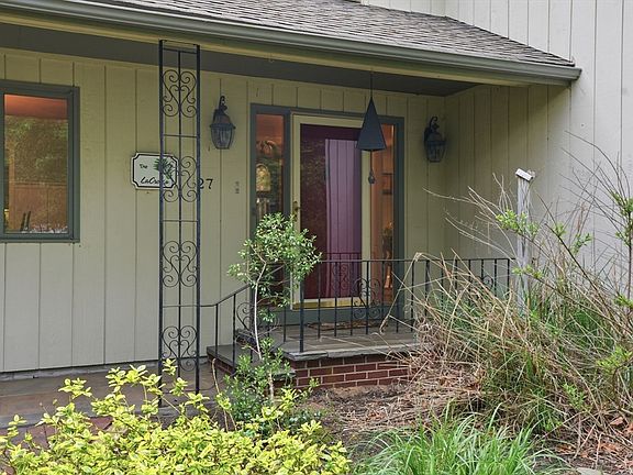 3rd image of 27 Bennett Rd