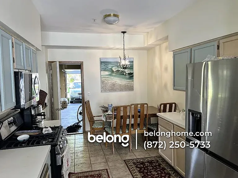 1157 E Cambria Ln S — Photo 3