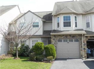 305 Pegasus Rd, Piscataway, NJ 08854