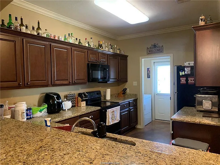 3329 Lieutenant Ave — Photo 4