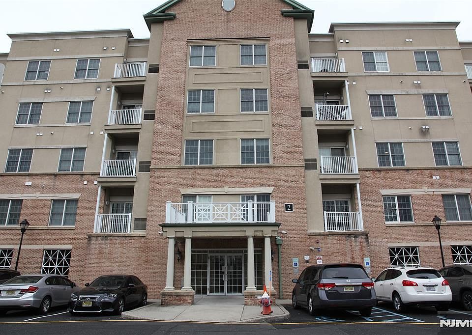 1st image of 2403 Windsor Park Ct #403