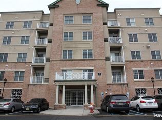 2403 Windsor Park Ct #403, Englewood, NJ 07631