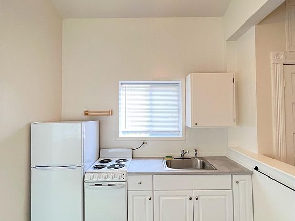 2nd image of 2126 Pine St #2128.4