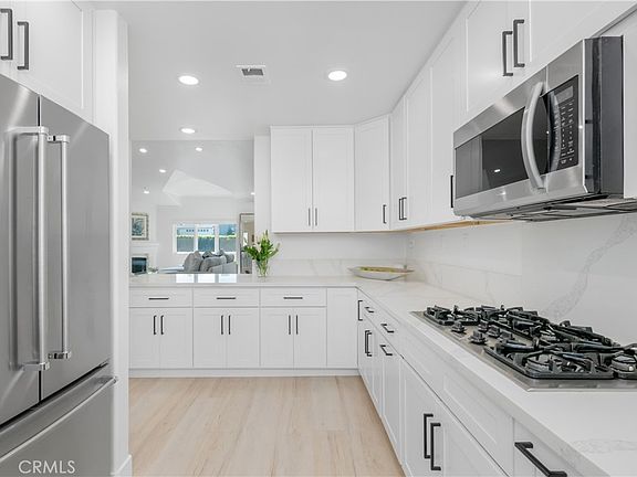 5th image of 401 Seaward Rd APT 2