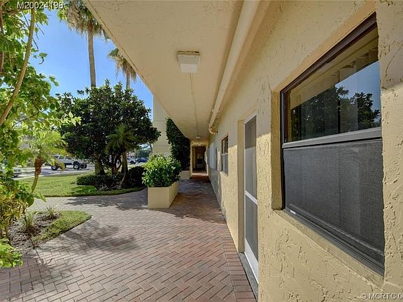 5th image of 7430 S Ocean Dr APT 120