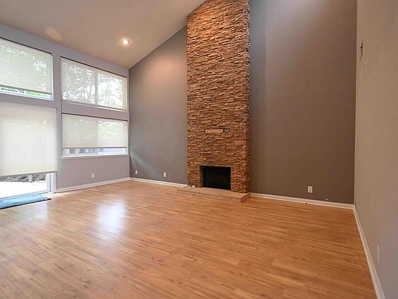 Super spacious Living room