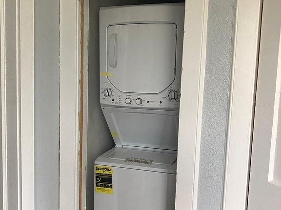 3rd image of 1020 Stockton St