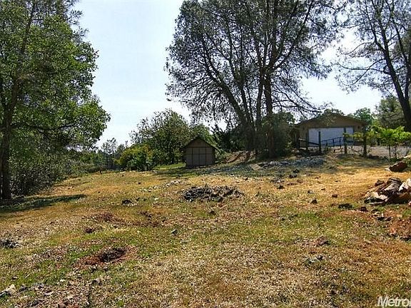 3rd image of 4116 Helen Ln