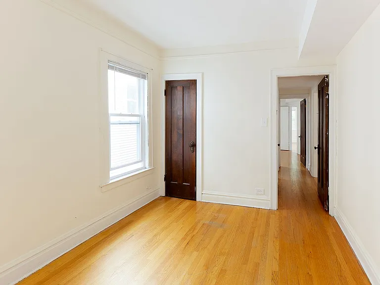 1836 W Byron St #1 — Photo 5