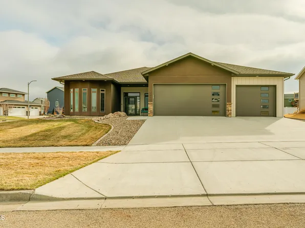 4619 Normandy St, Bismarck, ND 58503