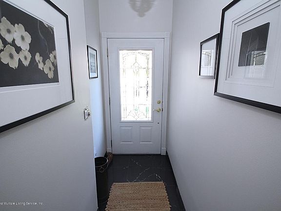 3rd image of 345 Bartlett Ave