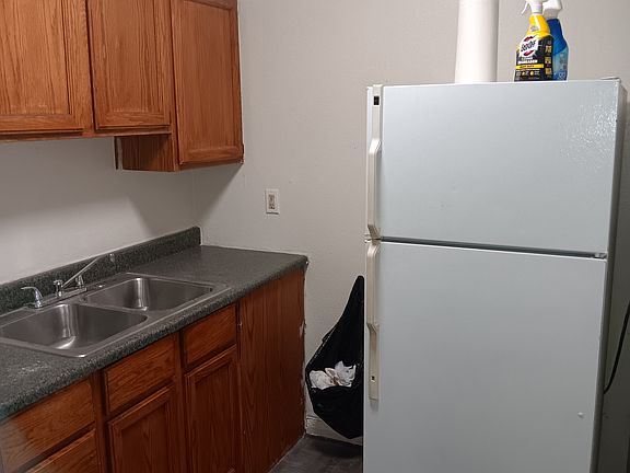 5th image of 2241 Ellis St APT A
