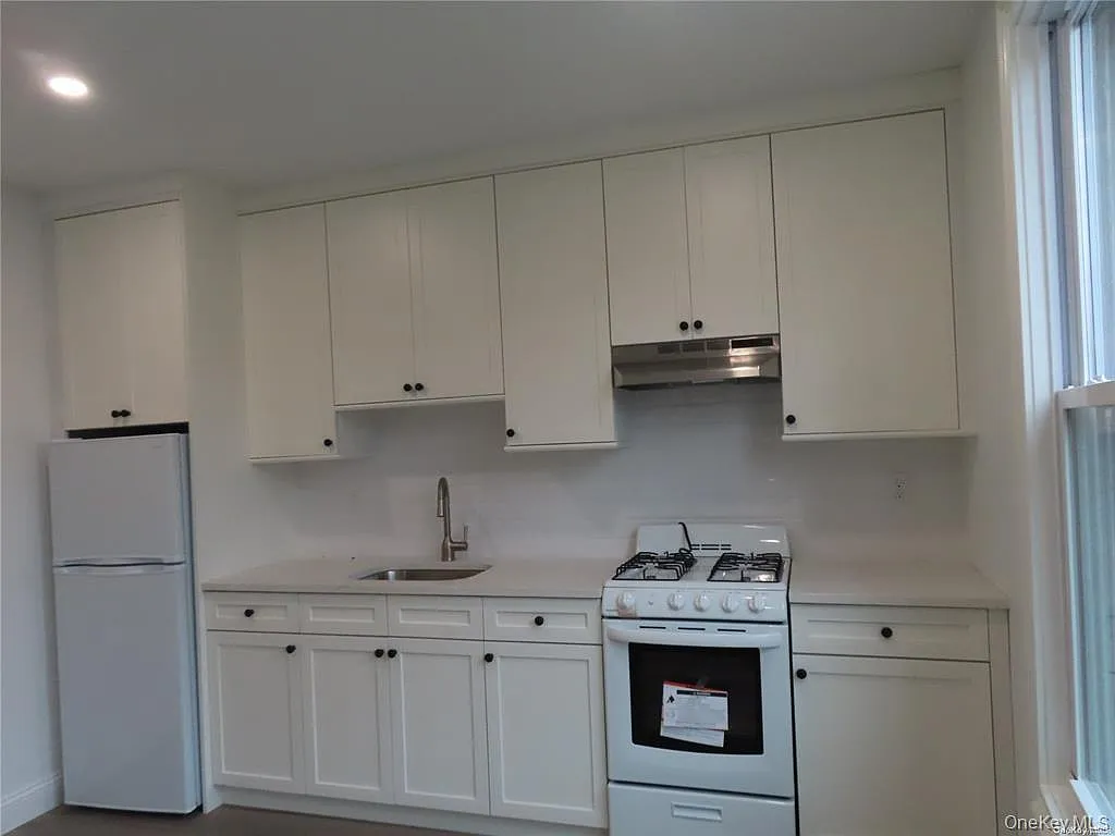 1 bed, 1.0 bath, 400 sqft, $2,200 — Photo 4