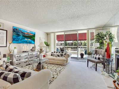 730 S Royal Crest Cir UNIT 411, Las Vegas, NV, 89169