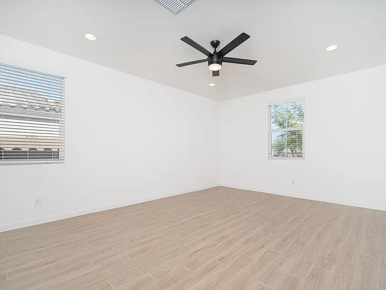 19214 W Marissa Dr — Photo 24