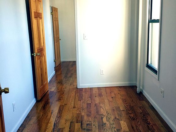 2nd image of 856 Willoughby Ave #4G