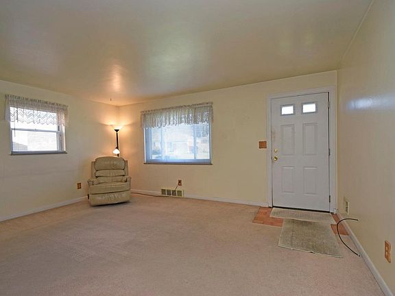 4th image of 611 Ivyhill Dr