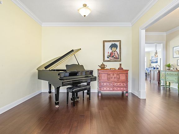 5th image of 1447 S 8th Way