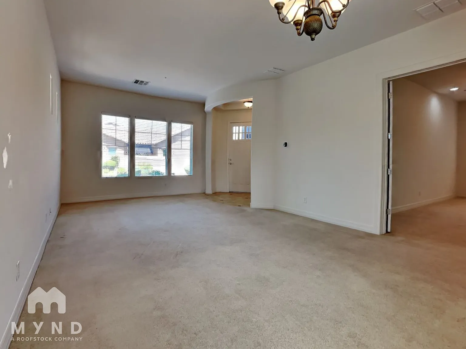 4 bed, 3.0 bath, 3005 sqft, $4,185 — Photo 4