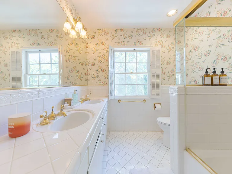 2150 S El Molino Ave — Photo 27