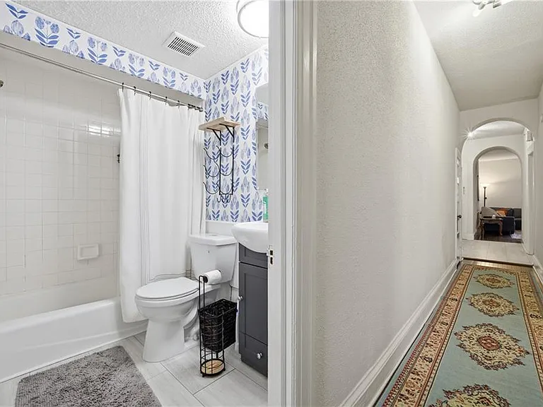 1015 Colonial Ave #4 — Photo 11