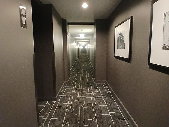 Hall/Elevators
