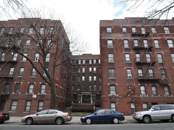 3265 Bainbridge Avenue