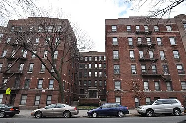 3265 Bainbridge Avenue in Norwood
