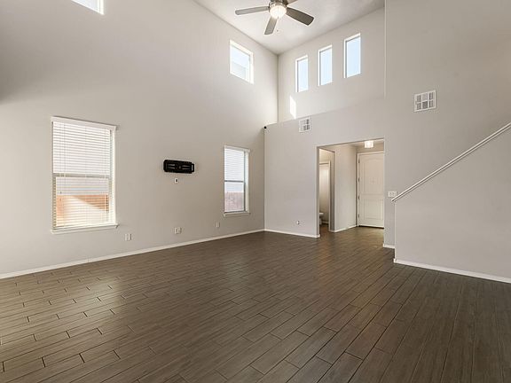 5th image of 8722 Sevano Cir NE