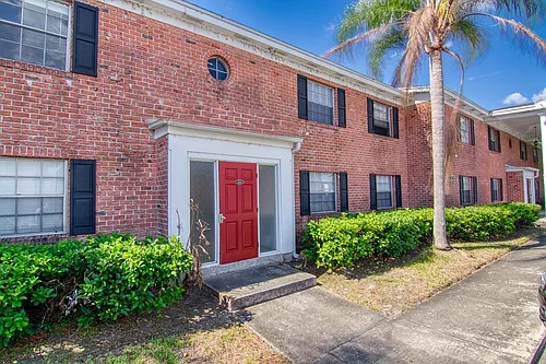 1424 Holden Ave #C Photo 1