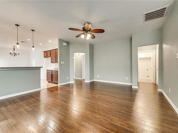5th image of 4014 Golden Rod Dr