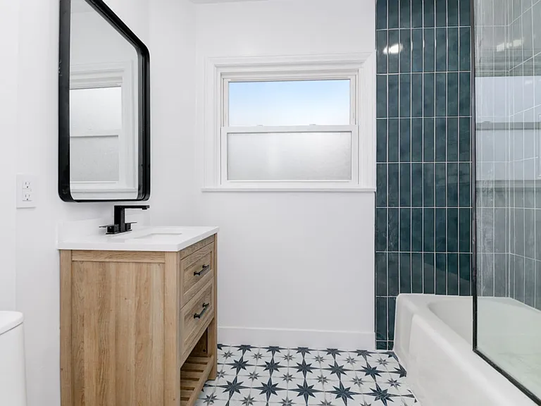 351 Eucalyptus Ave — Photo 17