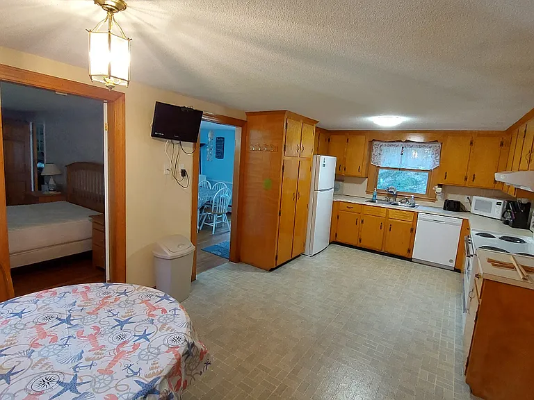 90 Fox Ln — Photo 4