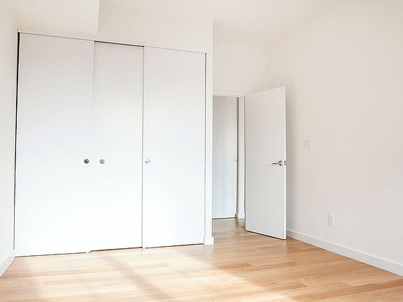 4th image of 298 Mulberry St APT 6N