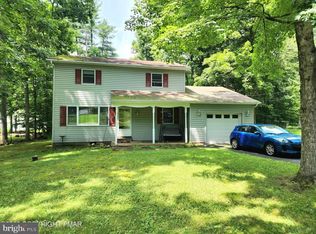 32 Bull Pine Rd, East Stroudsburg, PA 18301