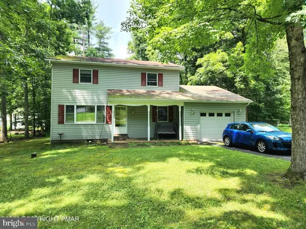 32 Bull Pine Rd, East Stroudsburg, PA 18301