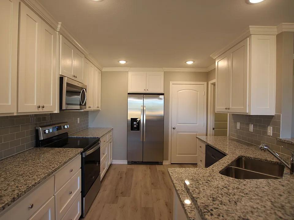 Beautiful 3 Bedroom 2 Bathroom Townhouse in South Tyler!