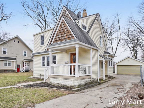 2nd image of 2353 Greenfield Ave SW