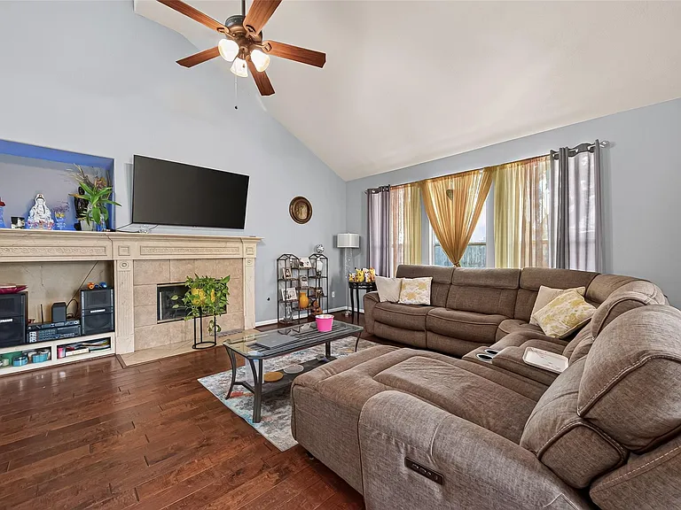 8910 Aberdeen Park Dr — Photo 8