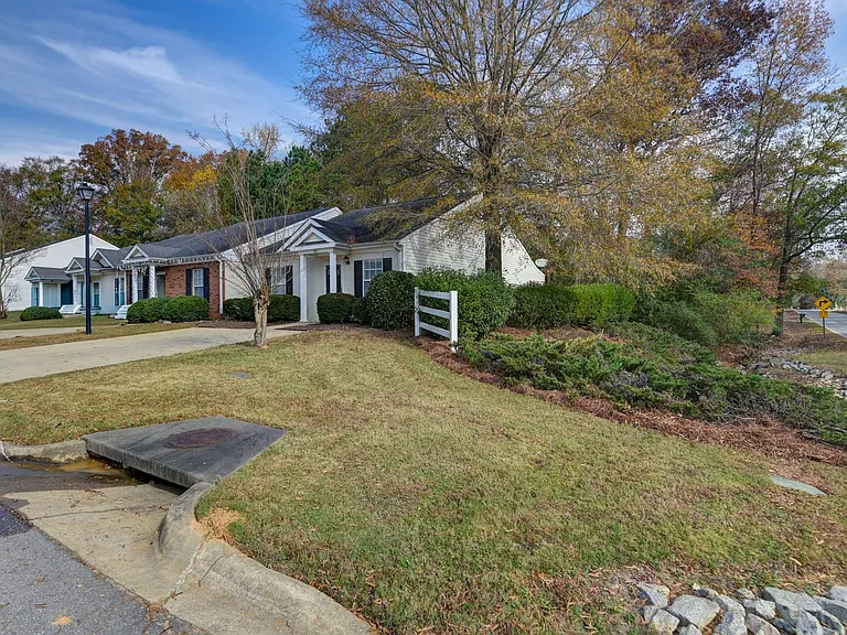 100 Buckhaven Way — Photo 34