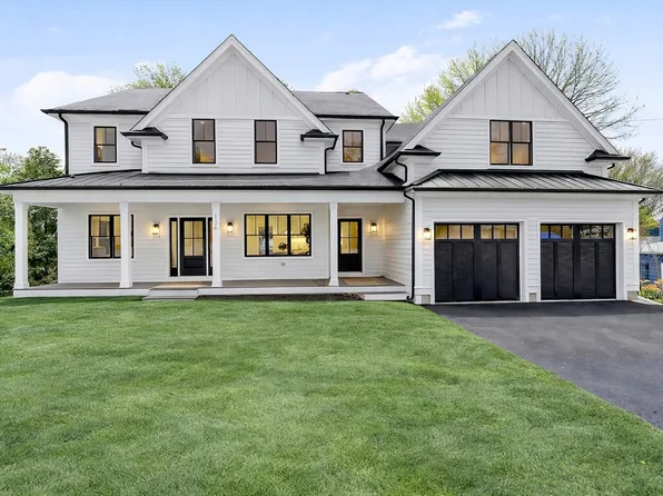 126 Prince St, Needham, MA 02492