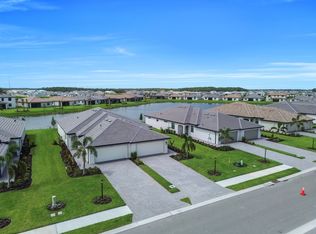 19553 Hinkley Dr, Estero, FL 33928