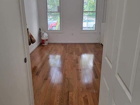 3rd image of 79 Court House Pl #1