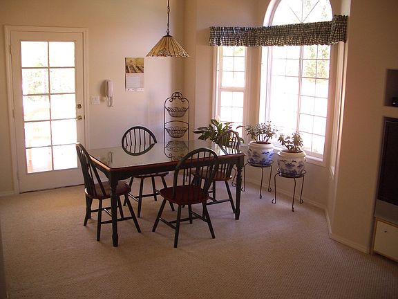 KITCHEN NOOK